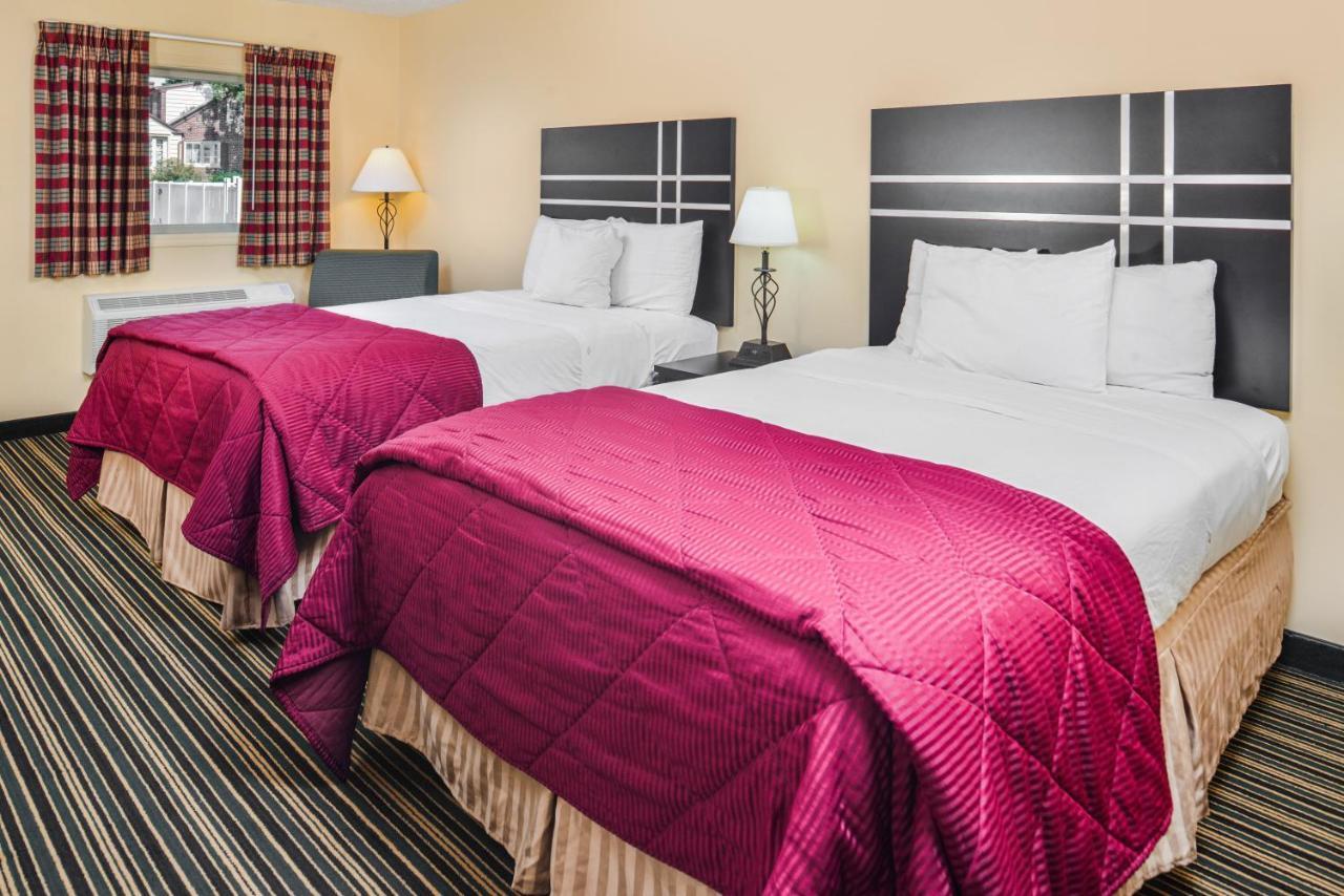 Soudersburg Inn & Suites Lancaster Ronks Eksteriør bilde