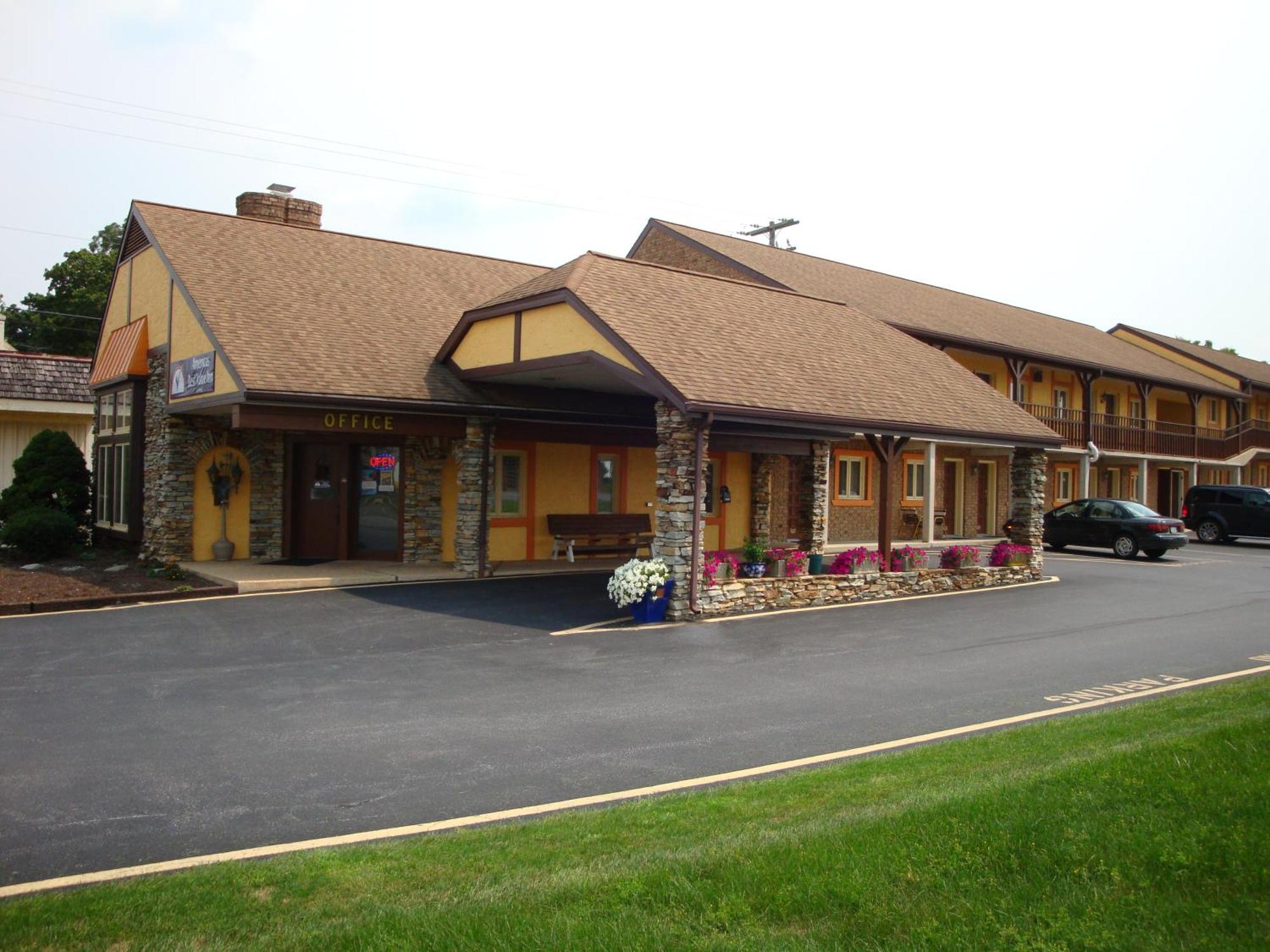 Soudersburg Inn & Suites Lancaster Ronks Eksteriør bilde