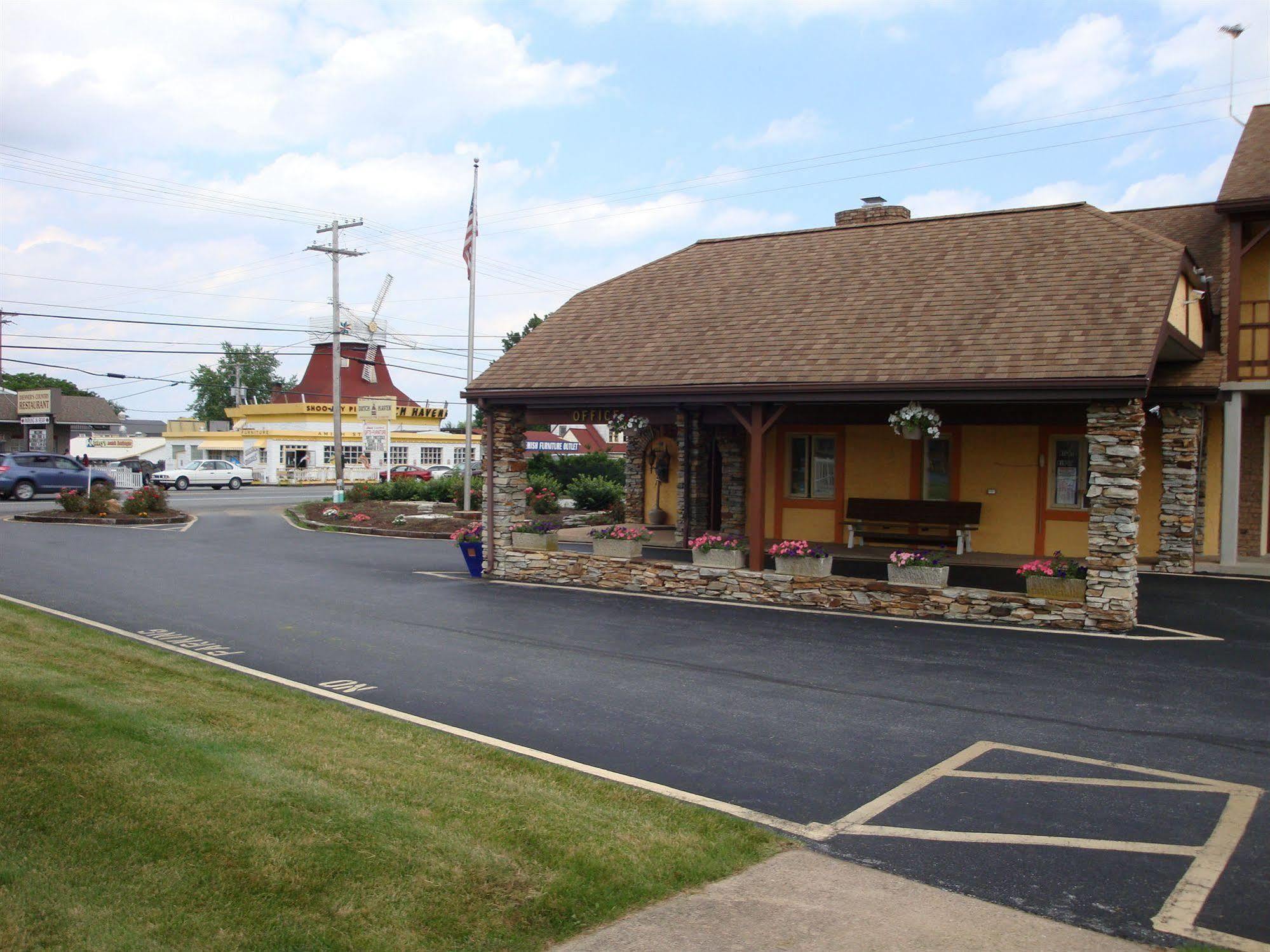 Soudersburg Inn & Suites Lancaster Ronks Eksteriør bilde
