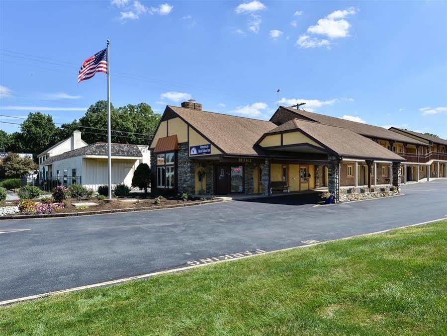 Soudersburg Inn & Suites Lancaster Ronks Eksteriør bilde