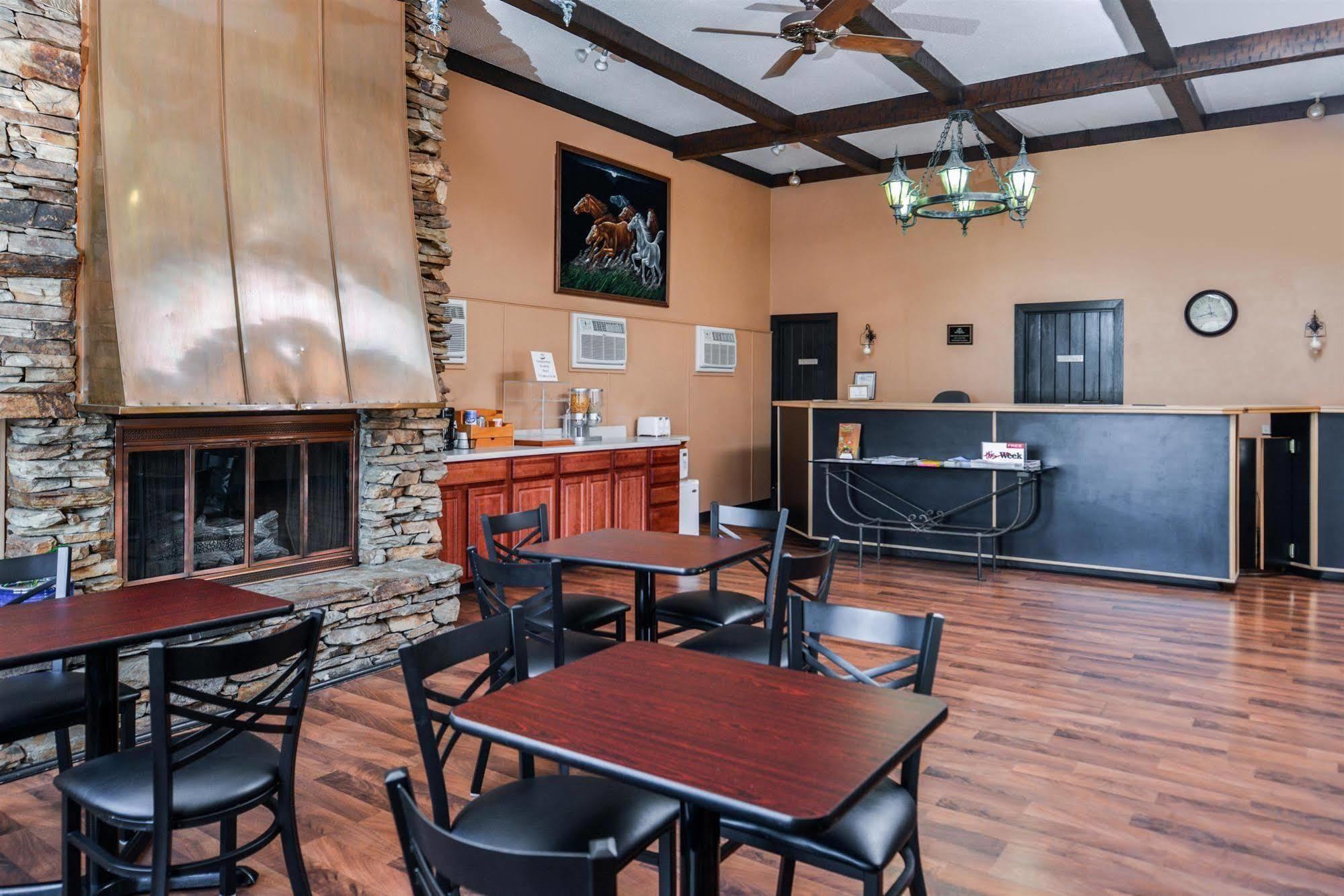 Soudersburg Inn & Suites Lancaster Ronks Eksteriør bilde