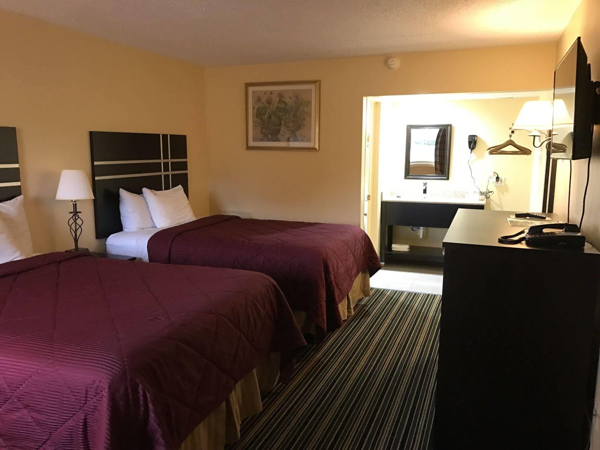 Soudersburg Inn & Suites Lancaster Ronks Eksteriør bilde