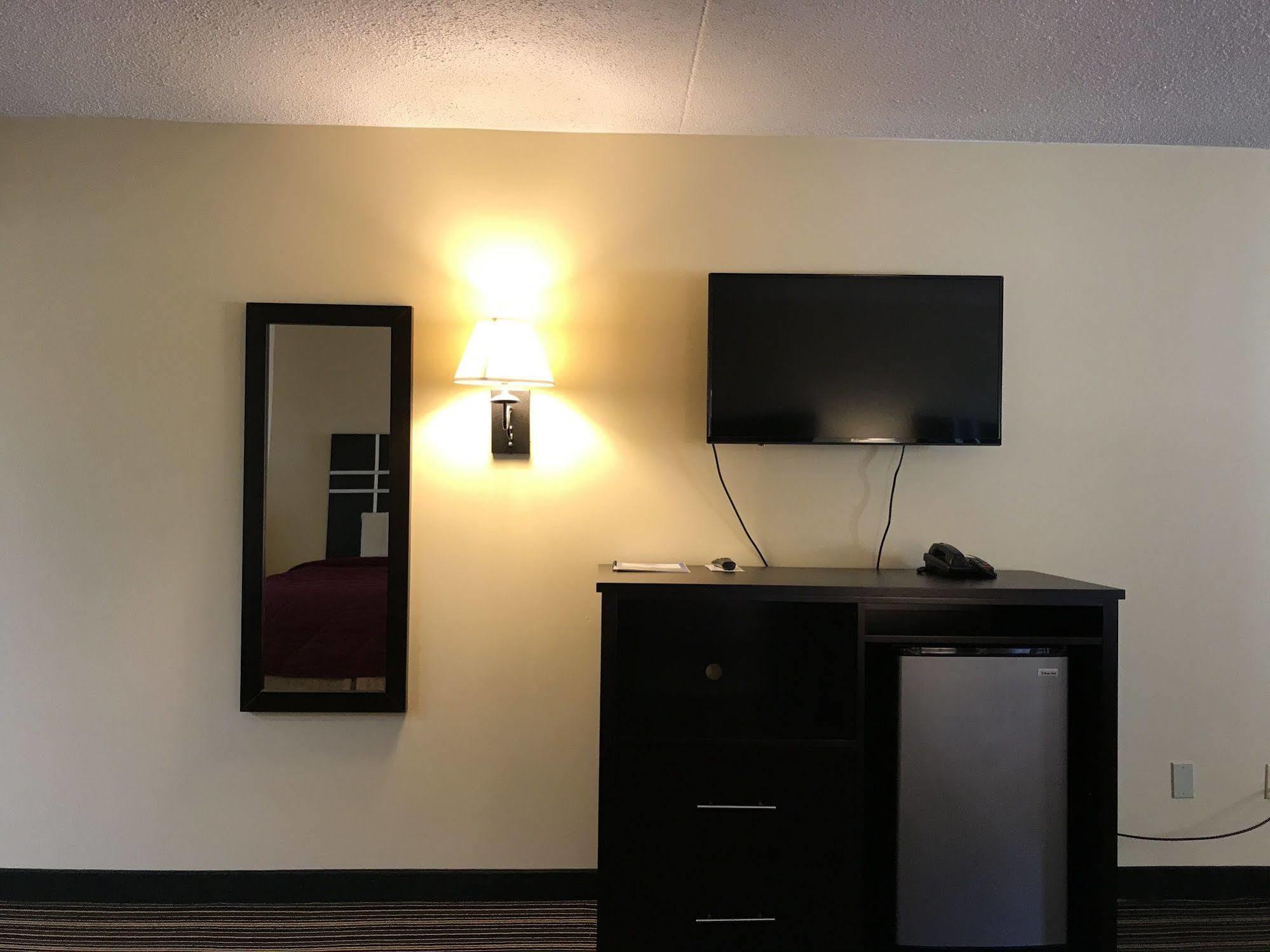 Soudersburg Inn & Suites Lancaster Ronks Eksteriør bilde