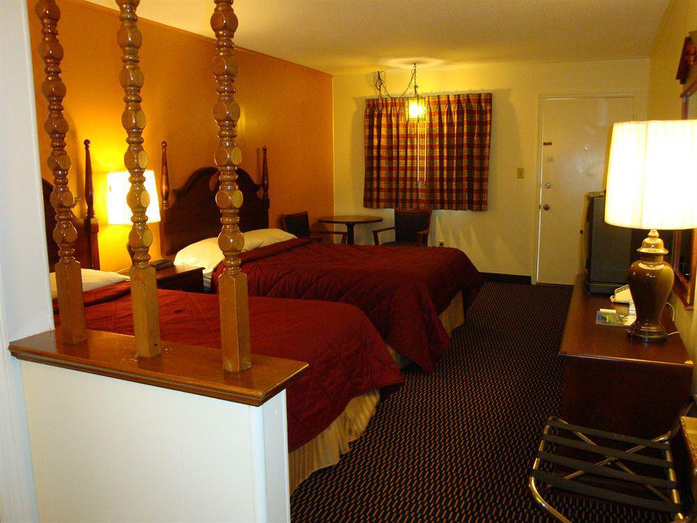 Soudersburg Inn & Suites Lancaster Ronks Eksteriør bilde
